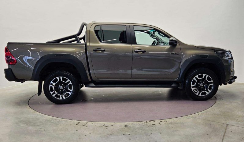 2023 Toyota Hilux 2.8L 4X4 full