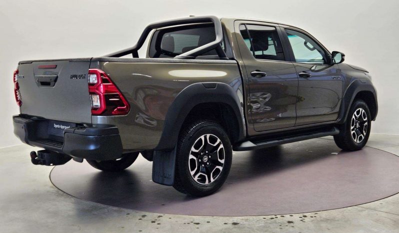 2023 Toyota Hilux 2.8L 4X4 full
