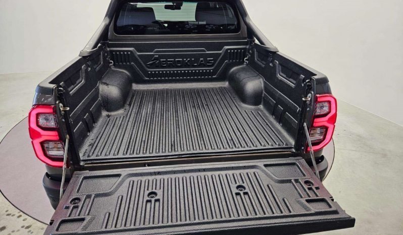 2023 Toyota Hilux 2.8L 4X4 full
