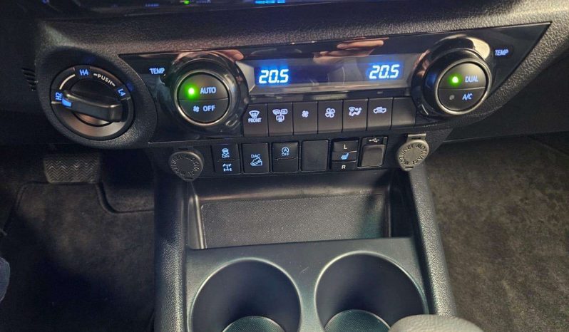 2023 Toyota Hilux 2.8L 4X4 full