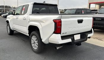 New 2025 Toyota Tacoma 4WD SR5 full
