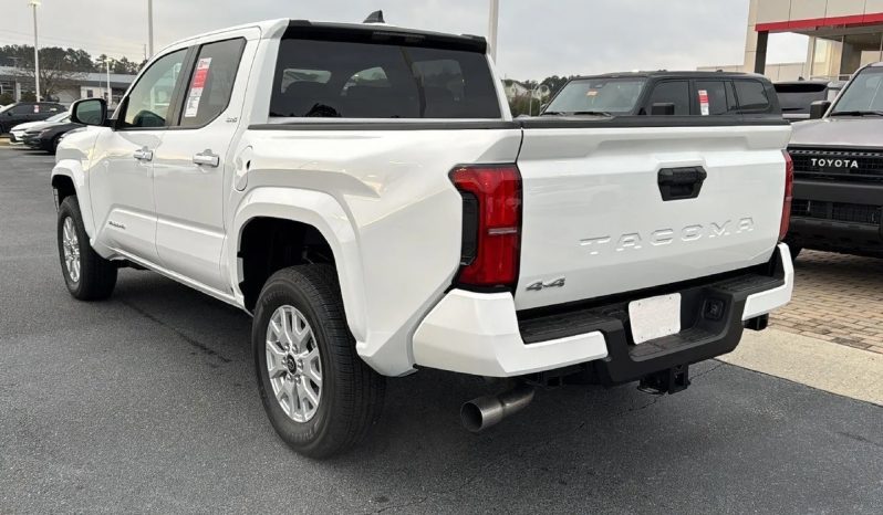 New 2025 Toyota Tacoma 4WD SR5 full