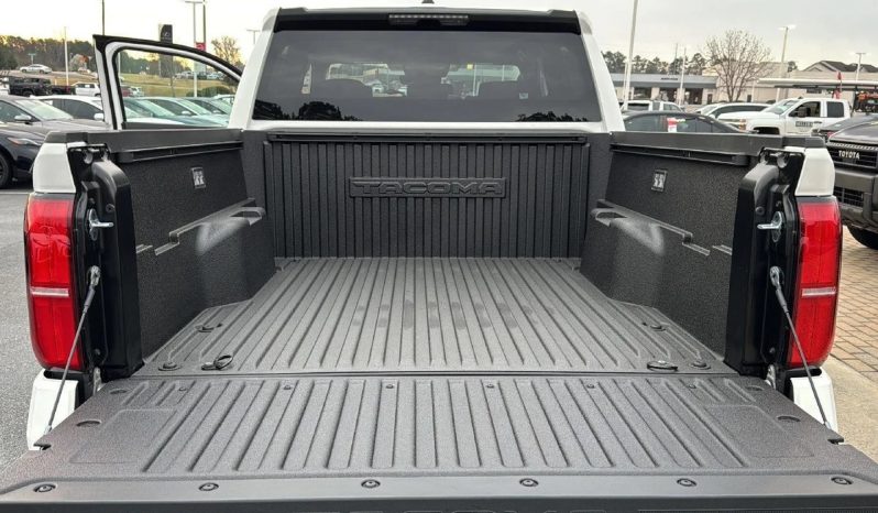 New 2025 Toyota Tacoma 4WD SR5 full