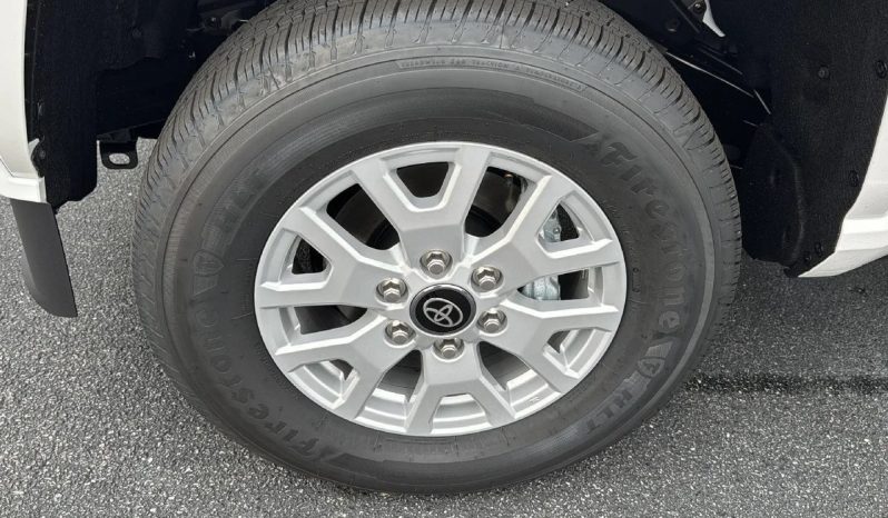 New 2025 Toyota Tacoma 4WD SR5 full