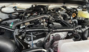 New 2025 Toyota Tacoma 4WD SR5 full