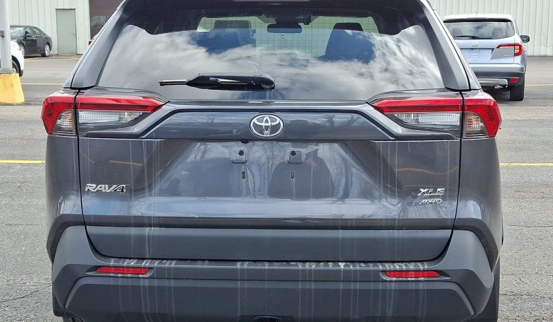 2021 Toyota RAV4 XLE Premium AWD full