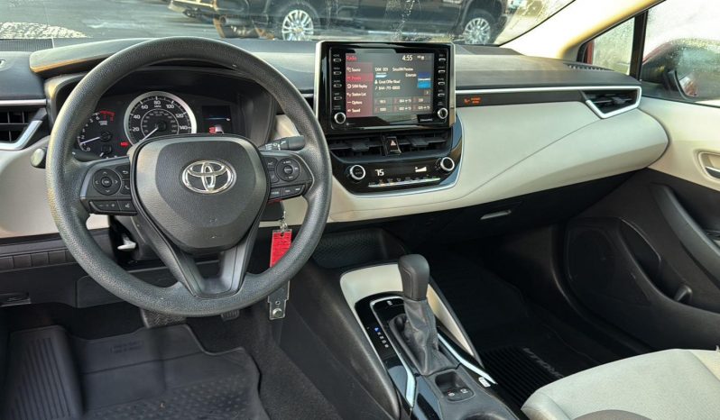 Used 2021 Toyota Corolla LE full