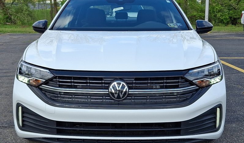 2023 Volkswagen Jetta Sport full