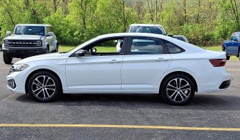 2023 Volkswagen Jetta Sport full