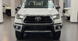 All New 2025 Toyota Hilux SR5 2.7L Gasoline