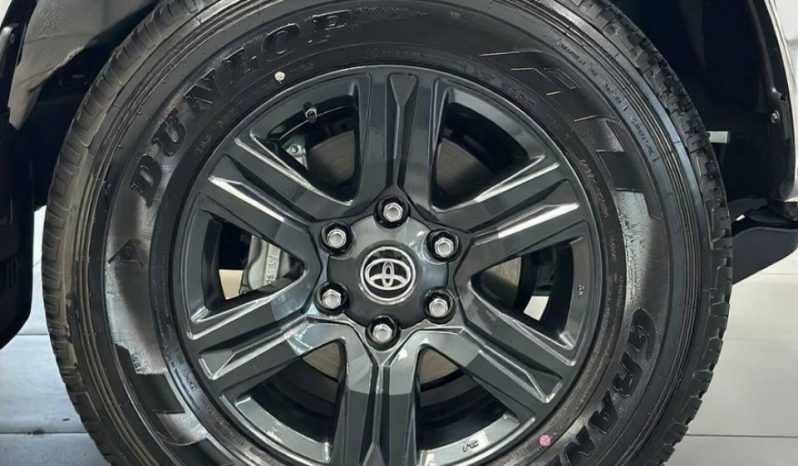 All New 2025 Toyota Hilux SR5 2.7L Gasoline full
