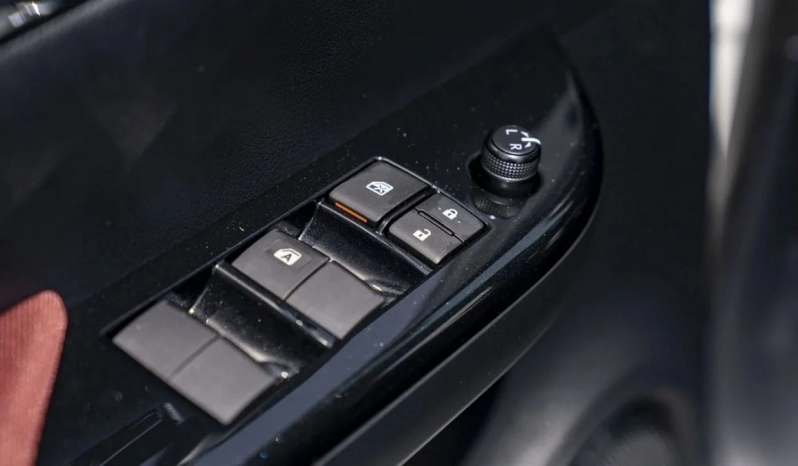All New 2025 Toyota Hilux SR5 2.7L Gasoline full