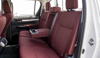 All New 2025 Toyota Hilux SR5 2.7L Gasoline full