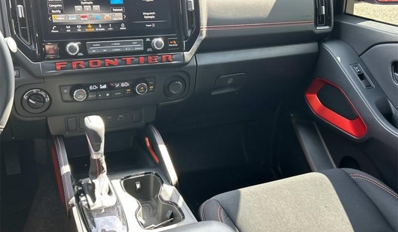 2025 Nissan Frontier PRO-4X 4WD full