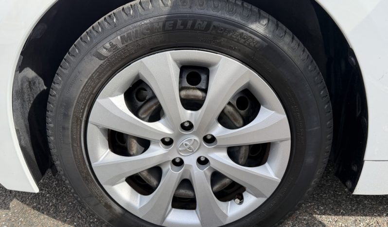 Used 2022 Toyota Corolla LE full